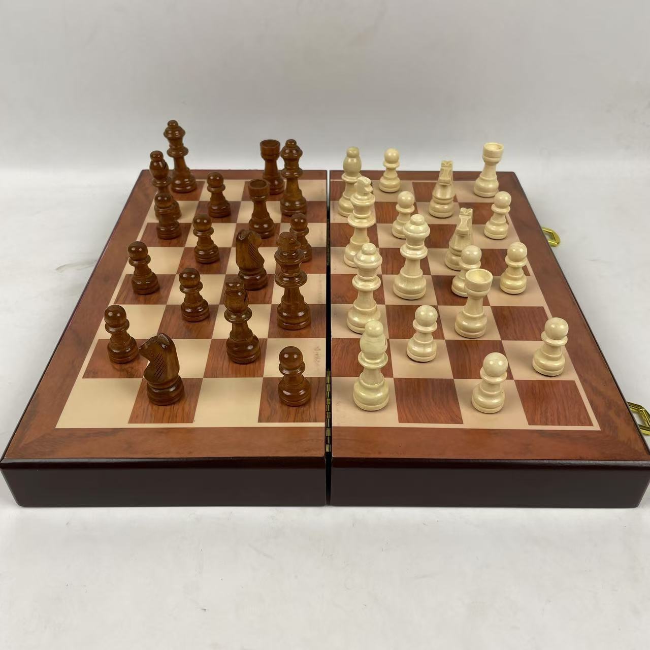 Set di Scacchi Magnetici in Le - Board Game Queen recensione e prezzo