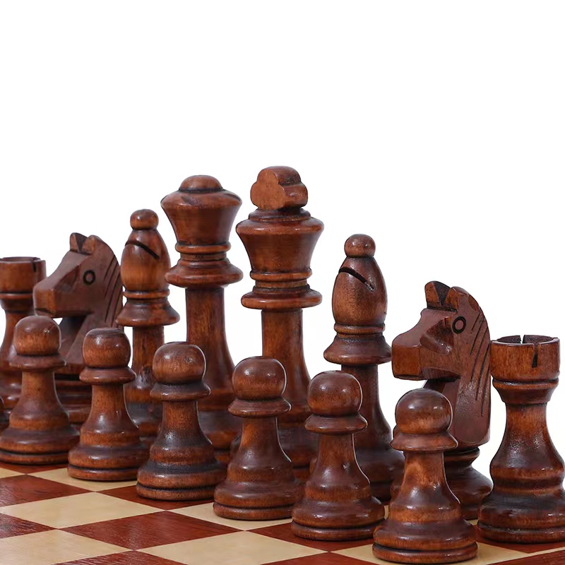 32 Pezzi Scacchi in Legno King - Board Game Queen recensione e prezzo