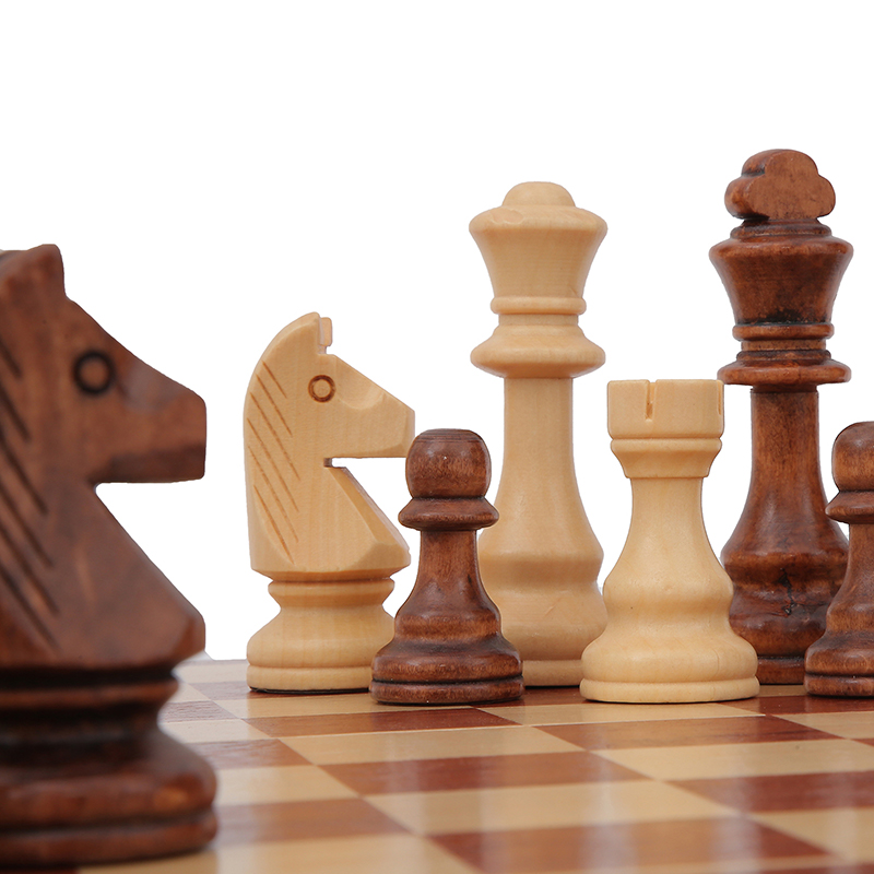 32 Pezzi Scacchi in Legno King - Board Game Queen recensione e prezzo