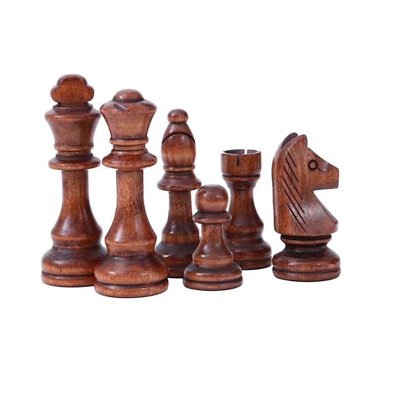 32 Pezzi Scacchi in Legno King - Board Game Queen recensione e prezzo