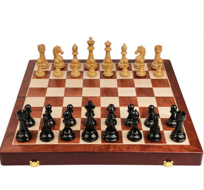 Scacchiera in legno 3 in 1 pie - Board Game Logo recensione e prezzo