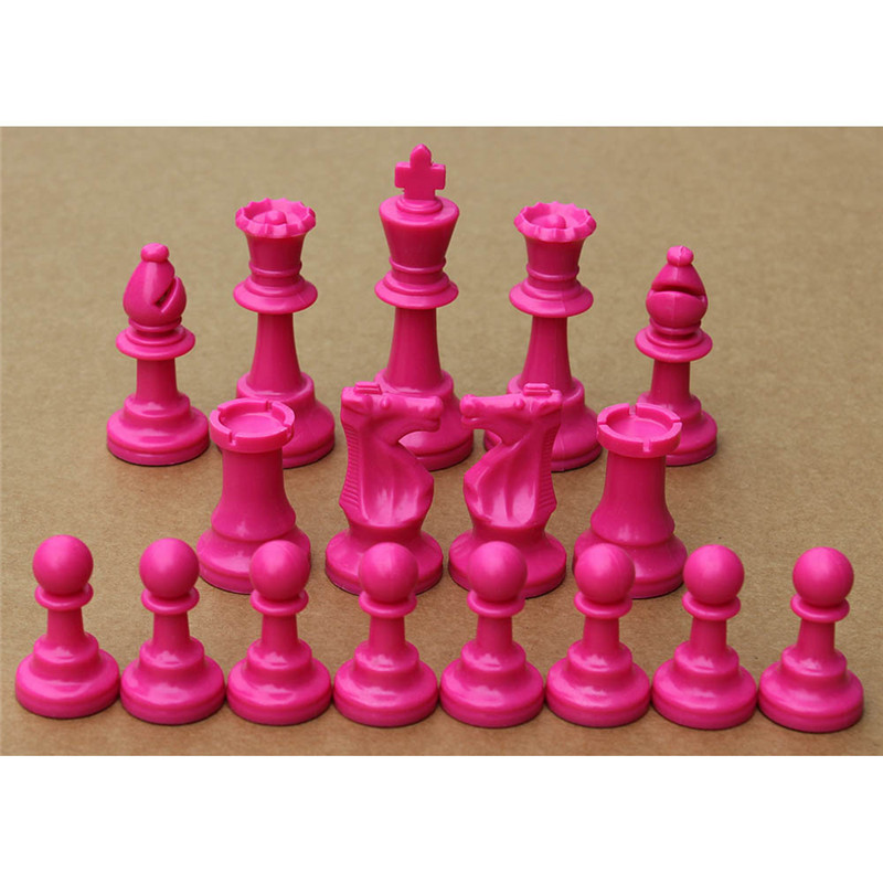 Pezzi degli scacchi in plastic - Board Game Queen recensione e prezzo