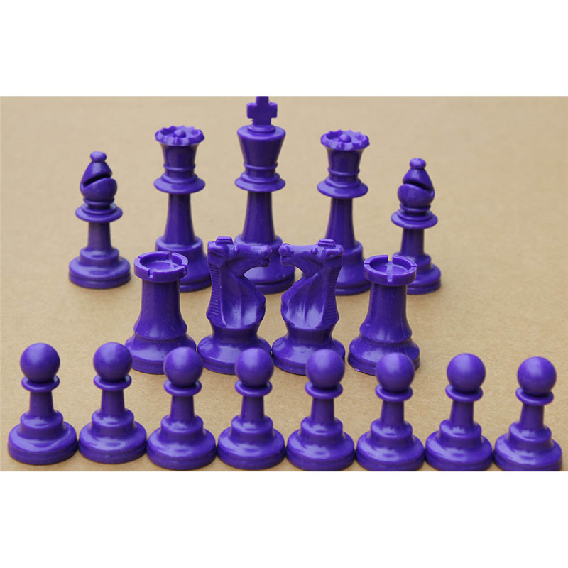 Pezzi degli scacchi in plastic - Board Game Queen recensione e prezzo